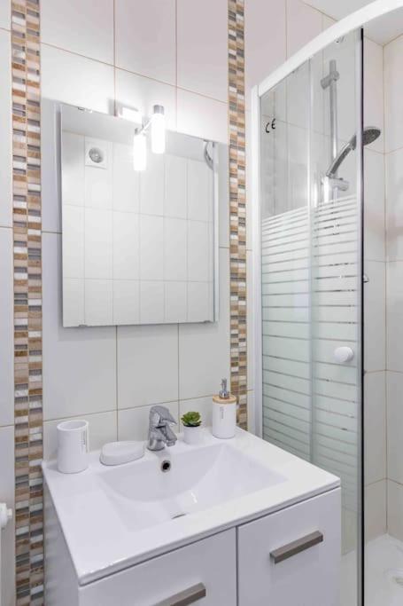 Appartement Avec Parking Et Terrasse Metro 7 Et Paris Villejuif Εξωτερικό φωτογραφία